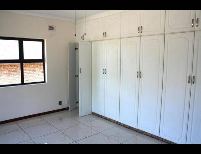 3 BEDROOM TOWNHOUSE FOR SALE IN MALVERN